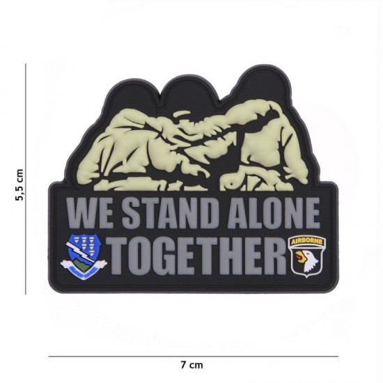 prišivak  3D PVC We stand alone together 